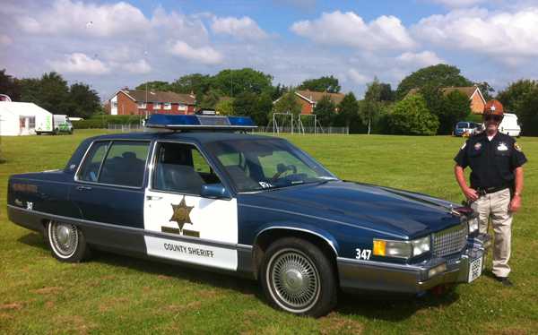 1985 Cadillac Fleetwood 69 Special Police Car